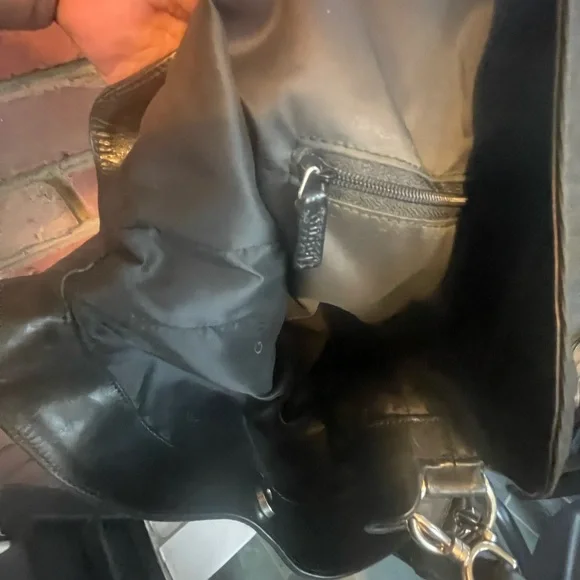 🔥 GUCCI Crossbody 🔥Bamboo 🔥Nylon 2 way cross body bag. 🔥 - Picture 6 of 11